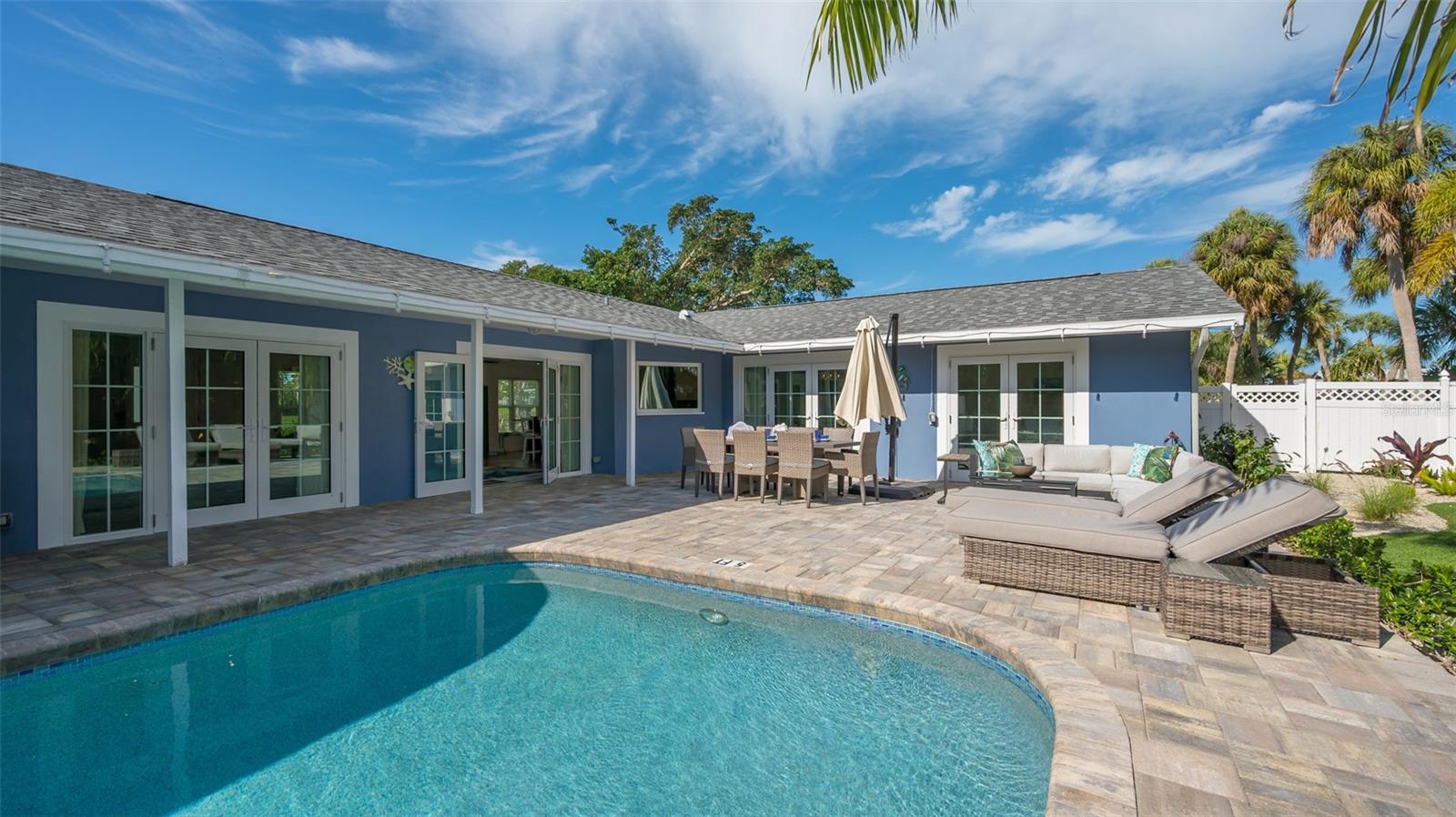 COUNTRY CLUB SHORES - Residential Lease