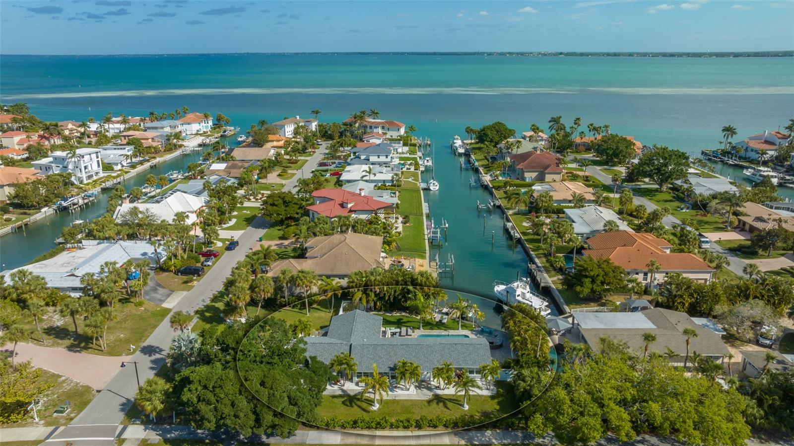 COUNTRY CLUB SHORES - Residential Lease