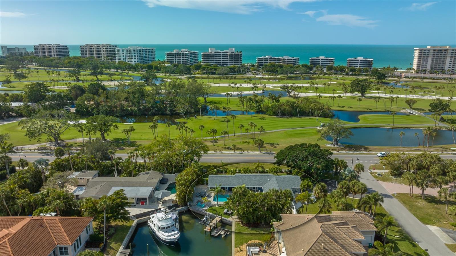 COUNTRY CLUB SHORES - Residential Lease