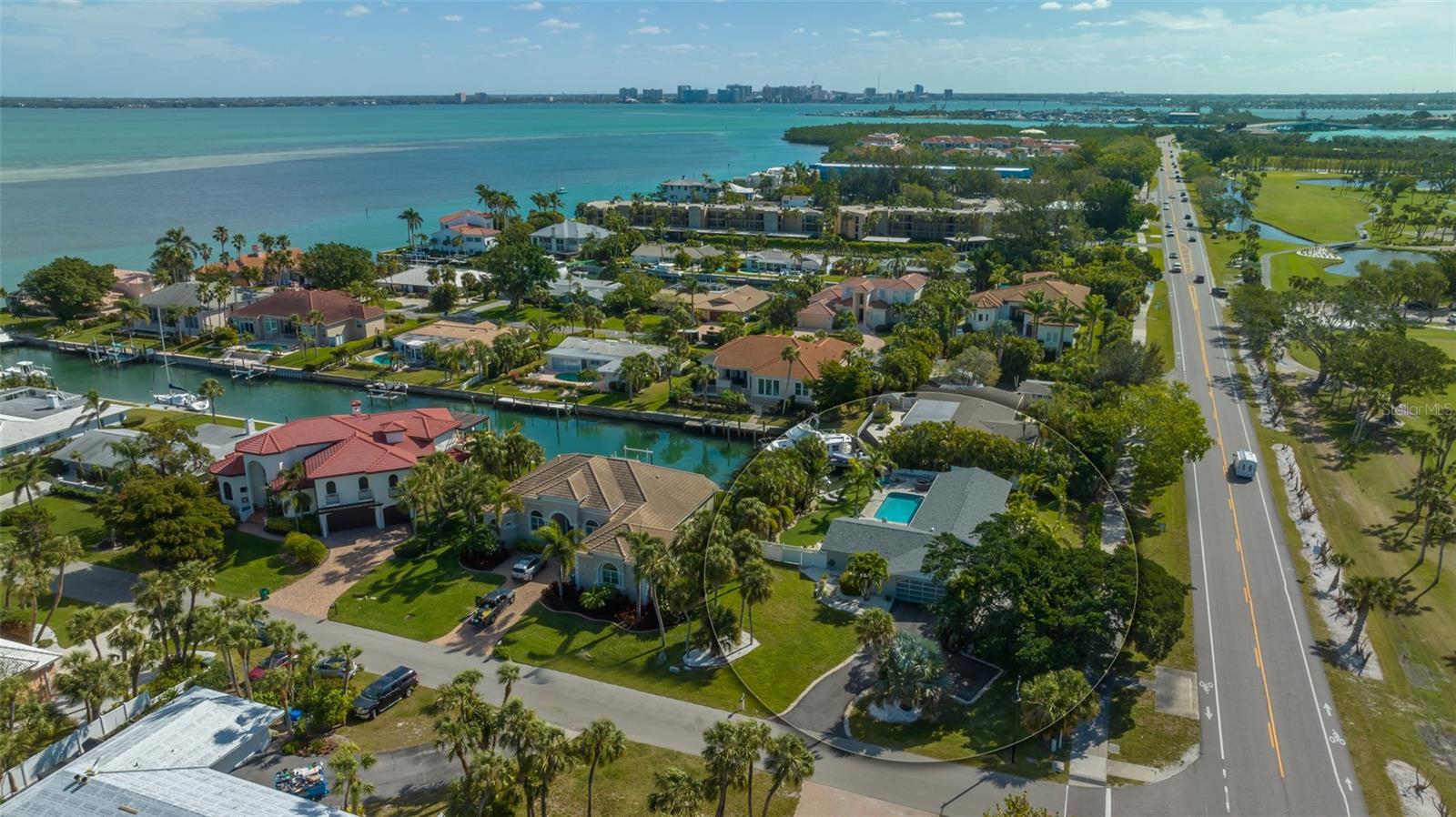 COUNTRY CLUB SHORES - Residential Lease