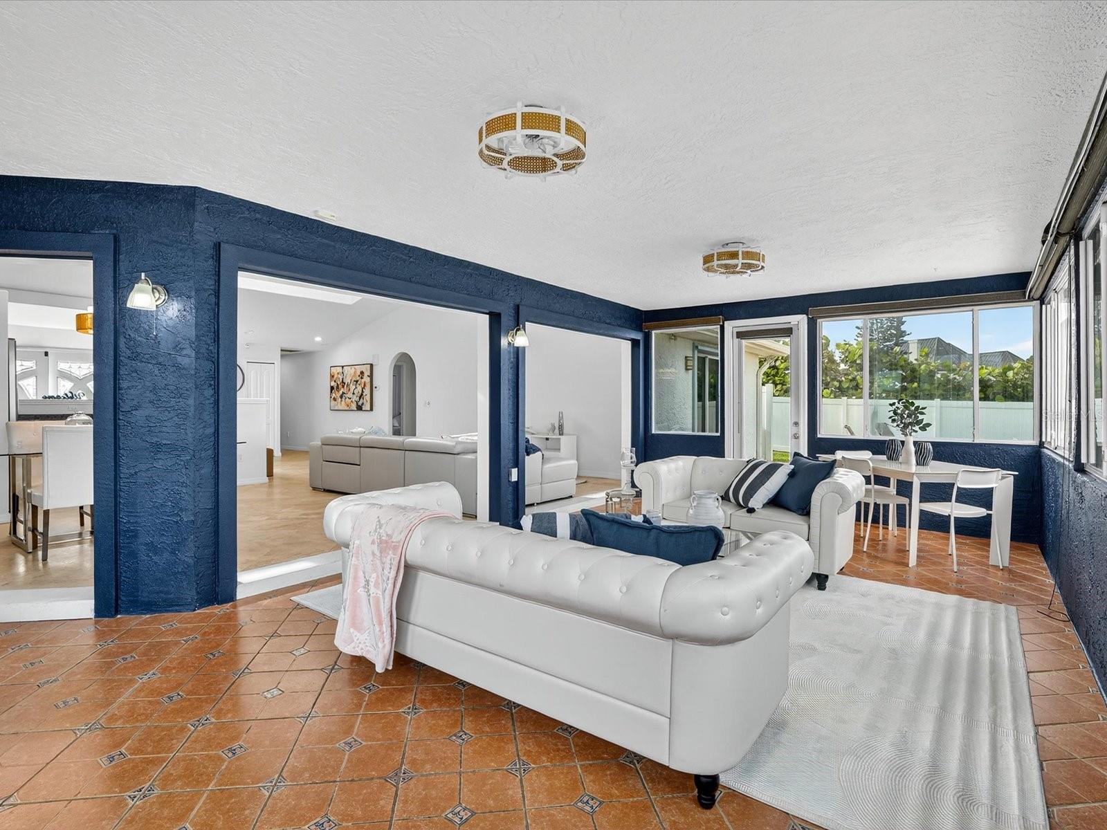 LIGHTHOUSE SHORES THRIFT - Residential