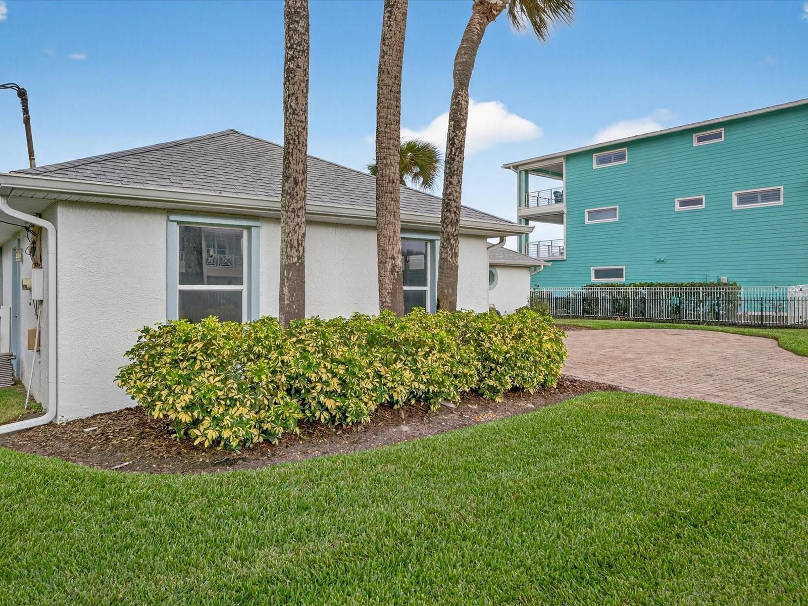 LIGHTHOUSE SHORES THRIFT - Residential