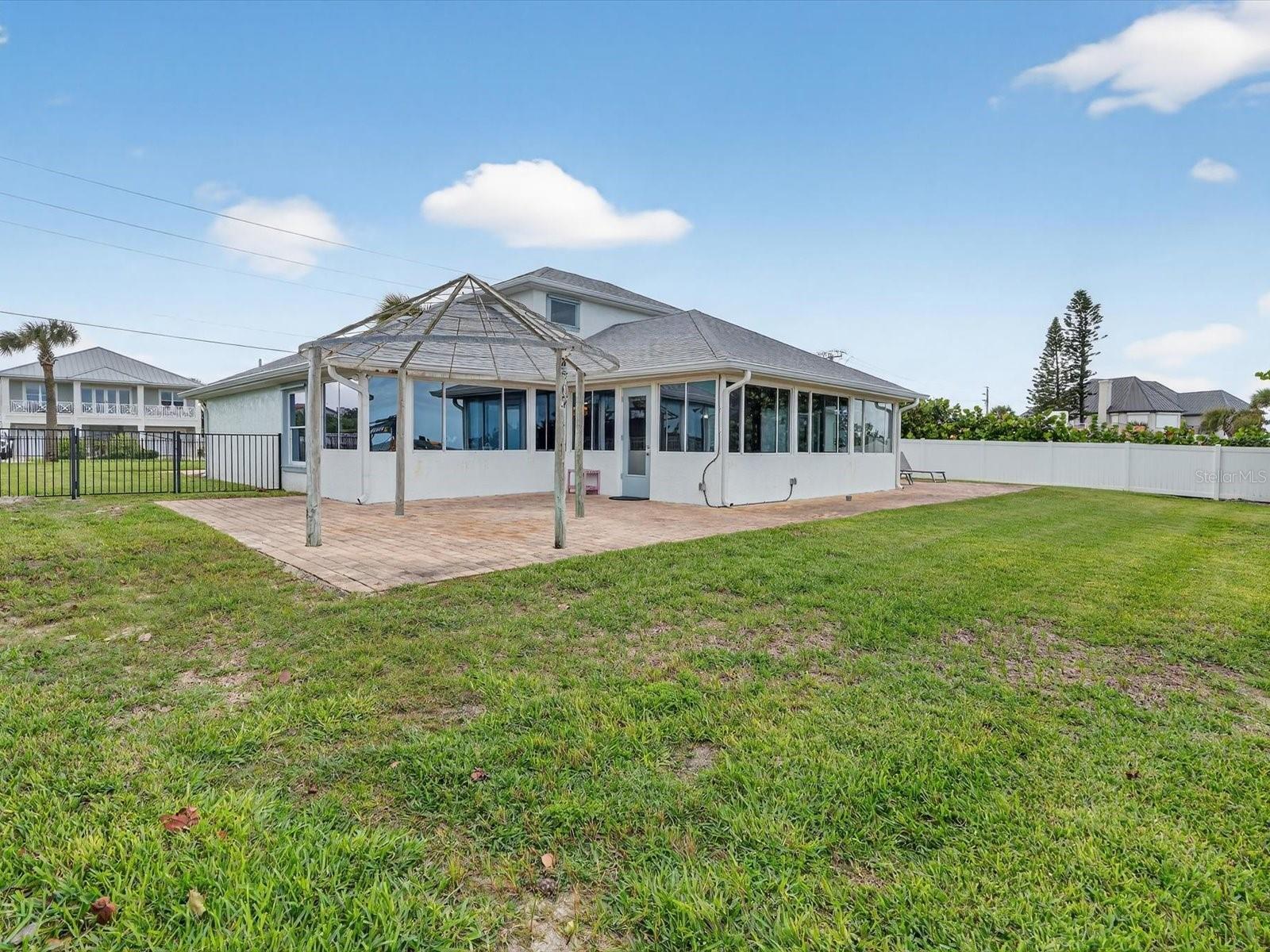 LIGHTHOUSE SHORES THRIFT - Residential