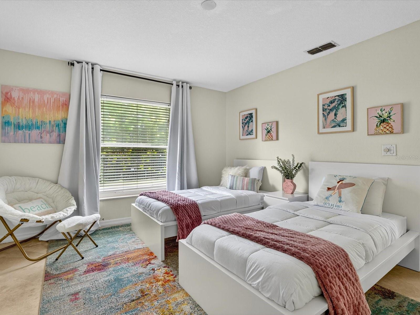 LIGHTHOUSE SHORES THRIFT - Residential