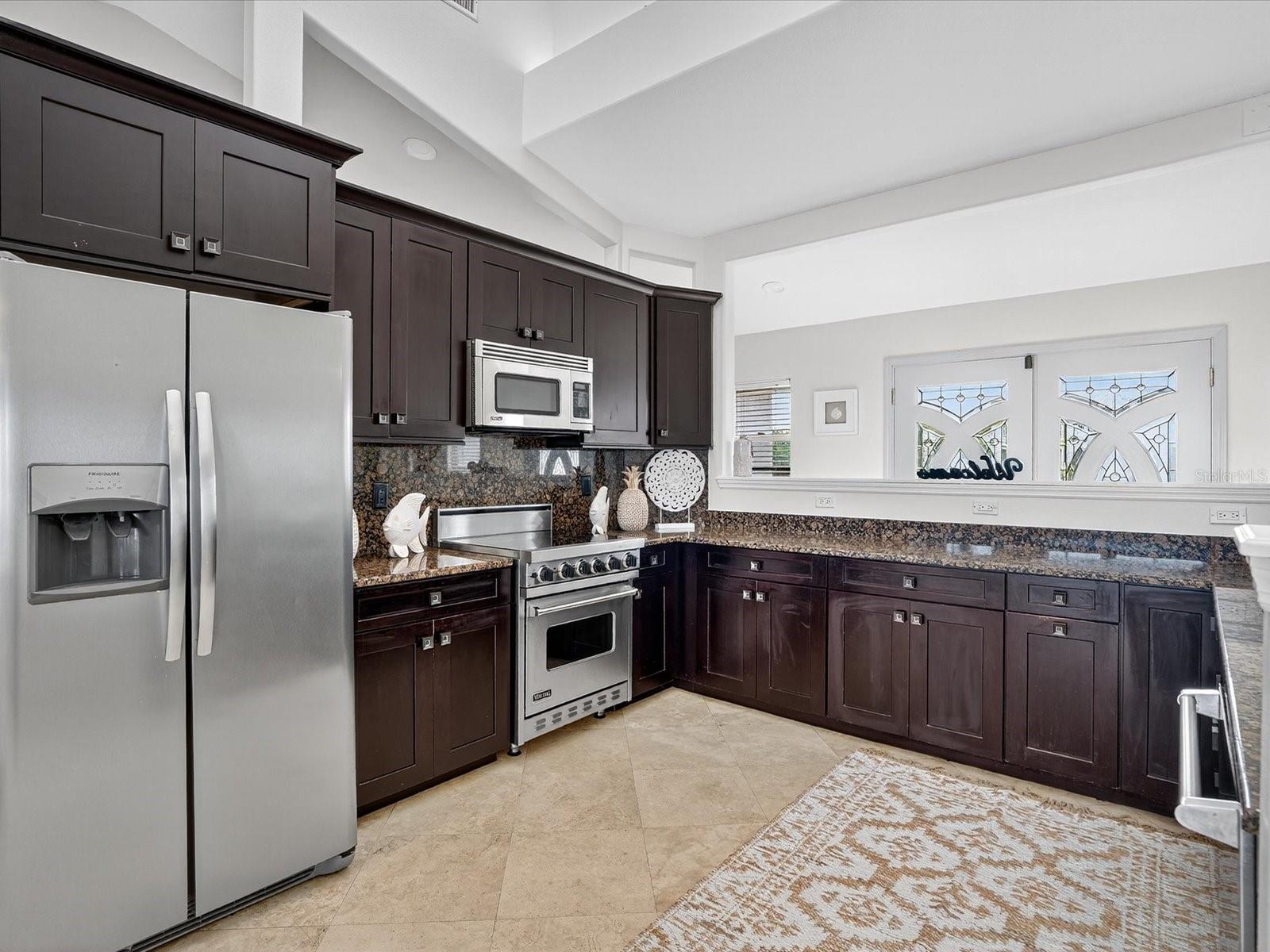 LIGHTHOUSE SHORES THRIFT - Residential