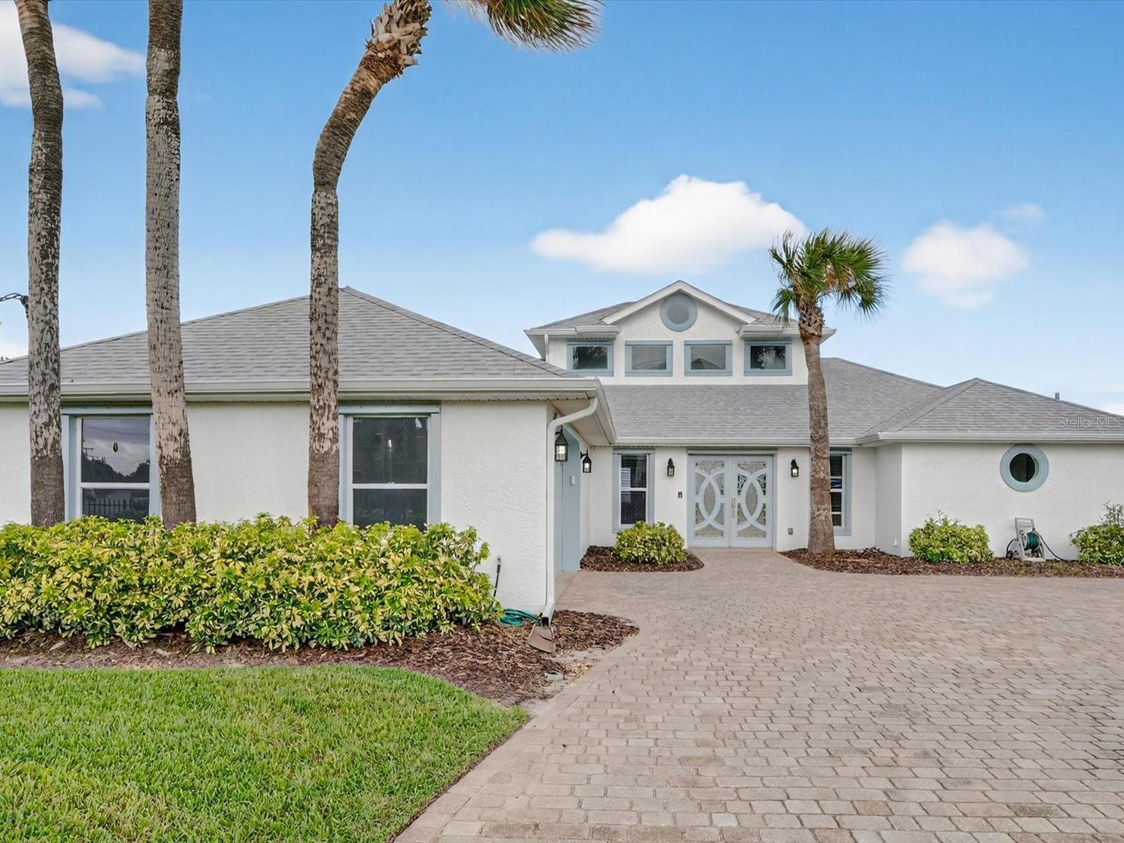 LIGHTHOUSE SHORES THRIFT - Residential
