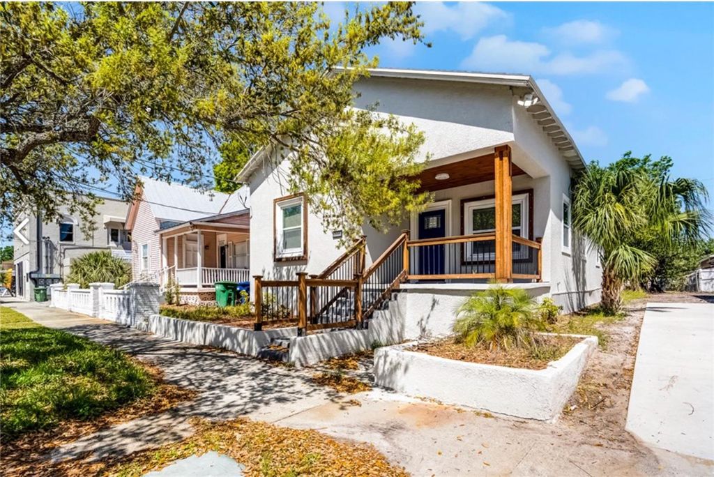 Photo of 2335 W Beach Street, Tampa, FL 33607 (MLS # R4910090)