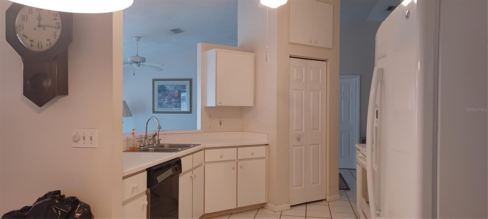 PINE LAKES - Residential