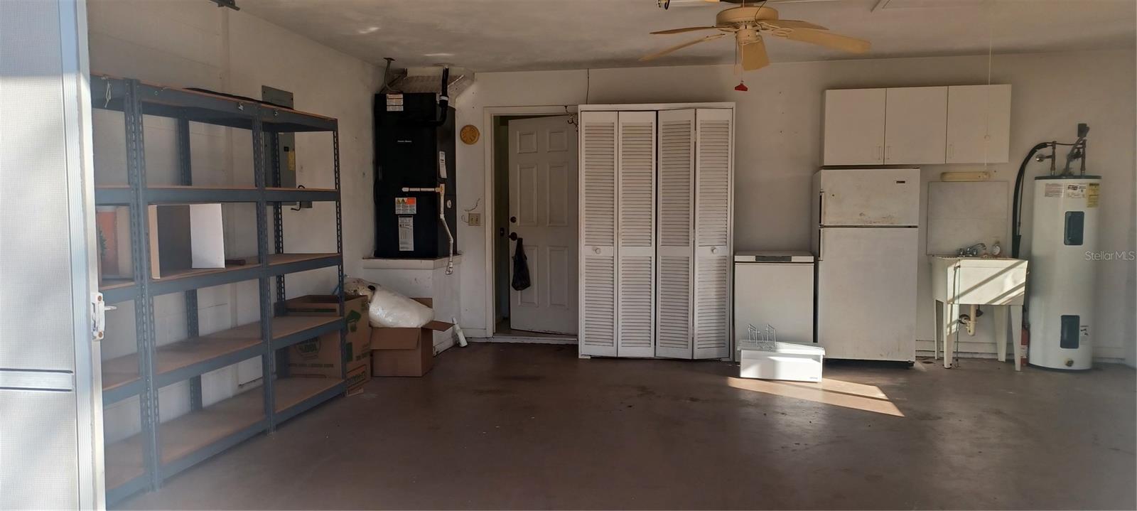 PINE LAKES - Residential