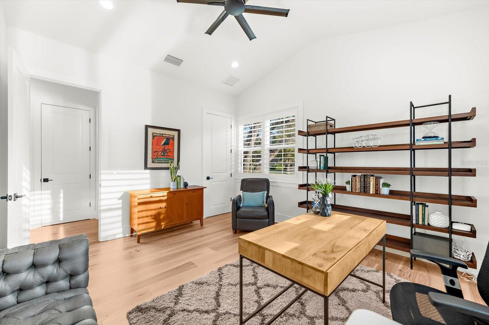 RIVERSIDE - Residential