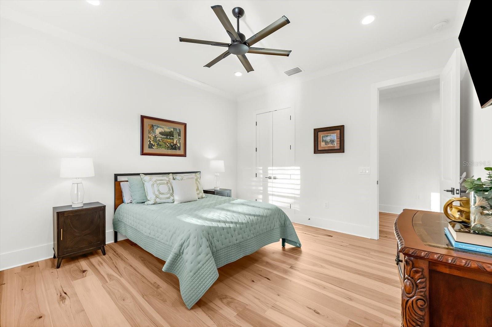 RIVERSIDE - Residential