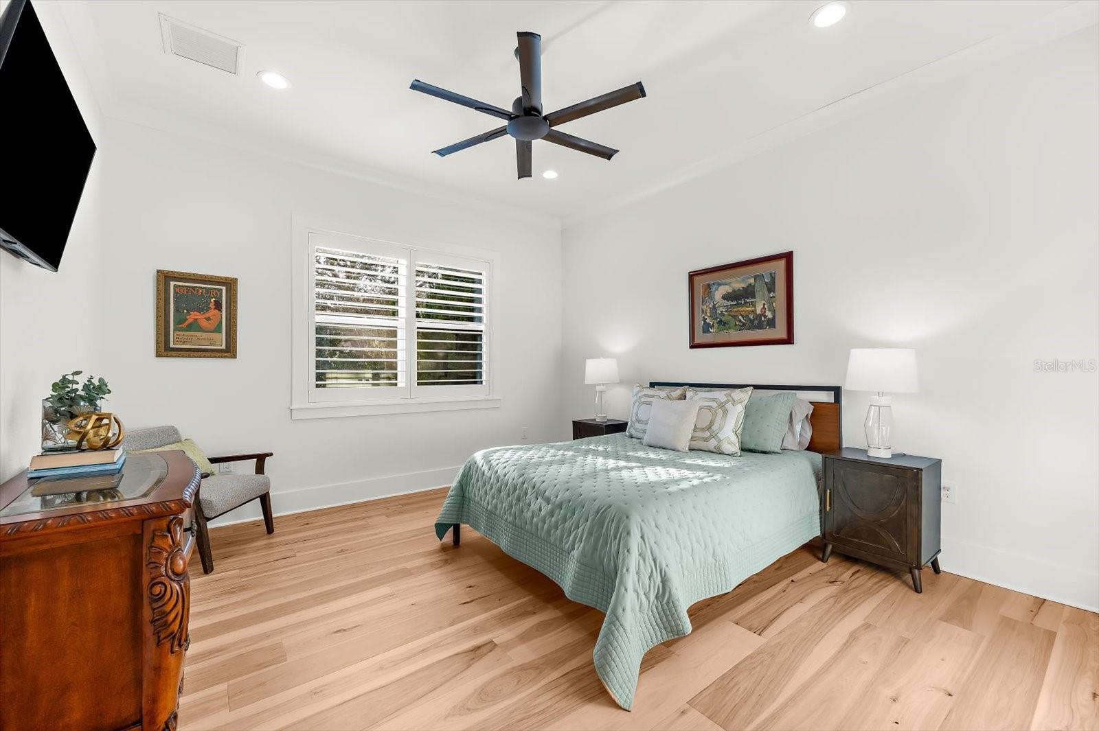 RIVERSIDE - Residential