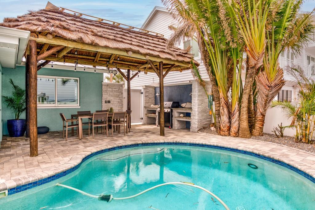 BOCA CIEGA ISLE - Residential