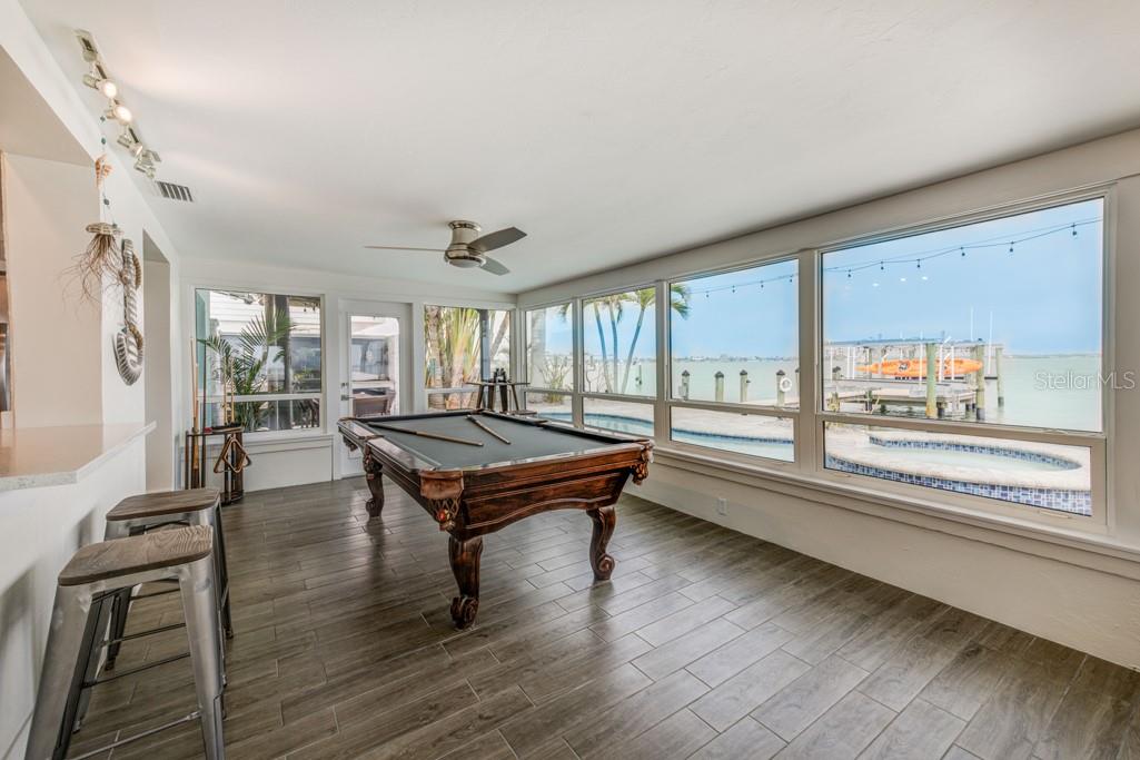 BOCA CIEGA ISLE - Residential