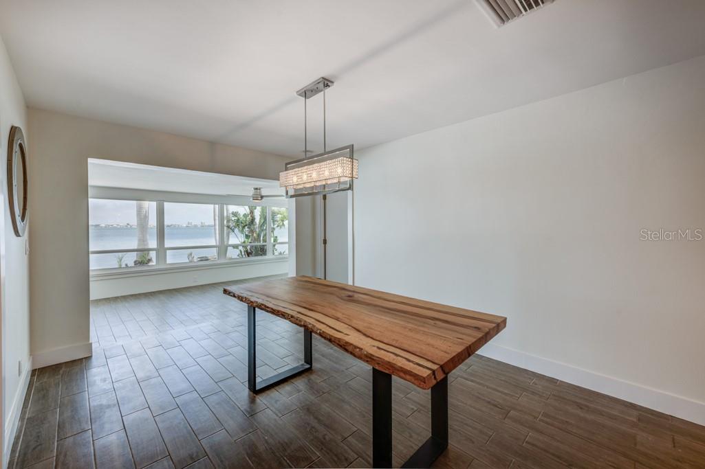 BOCA CIEGA ISLE - Residential