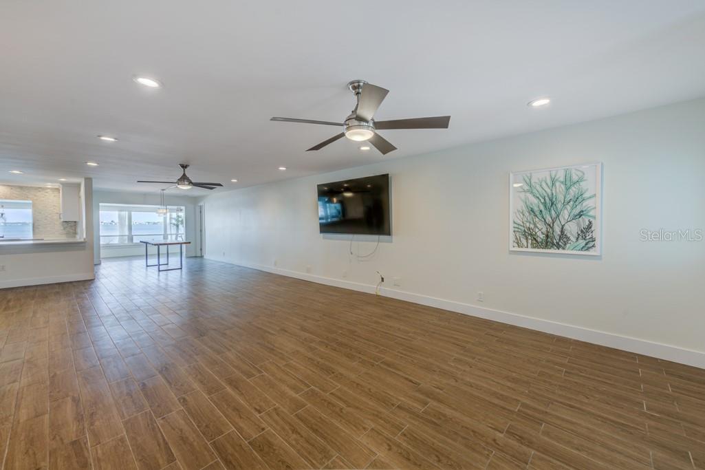 BOCA CIEGA ISLE - Residential