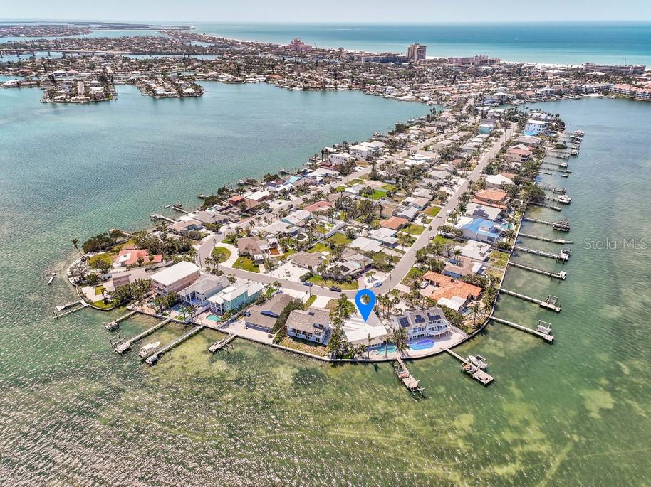 BOCA CIEGA ISLE - Residential