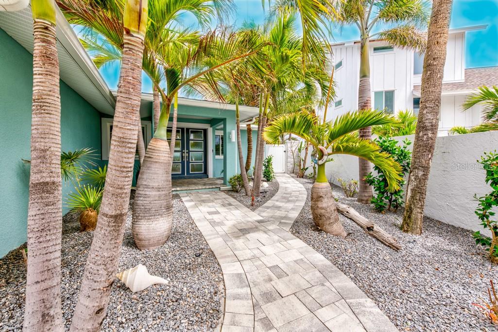 BOCA CIEGA ISLE - Residential