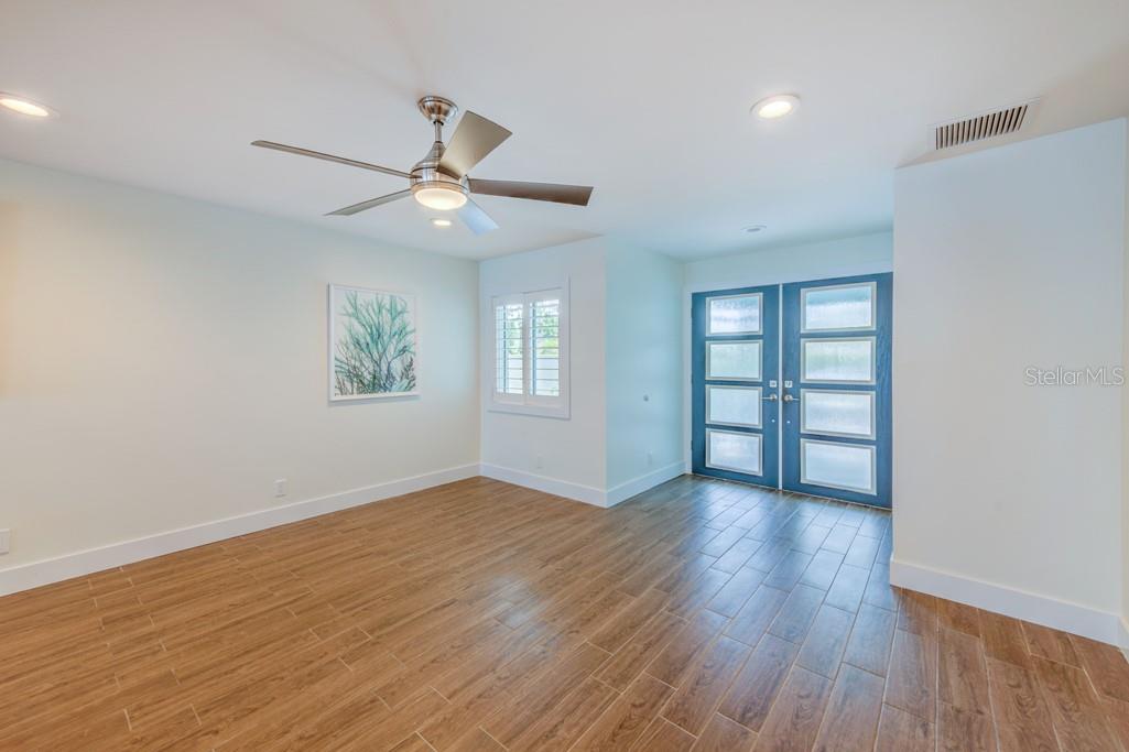 BOCA CIEGA ISLE - Residential