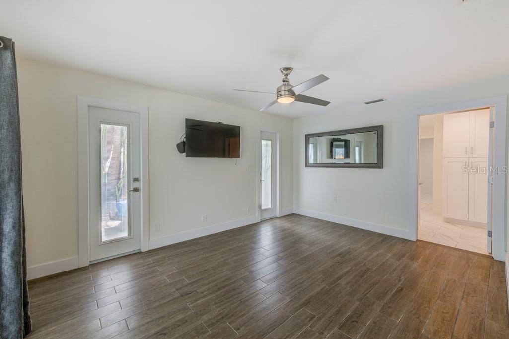 BOCA CIEGA ISLE - Residential