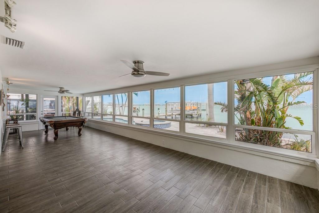 BOCA CIEGA ISLE - Residential