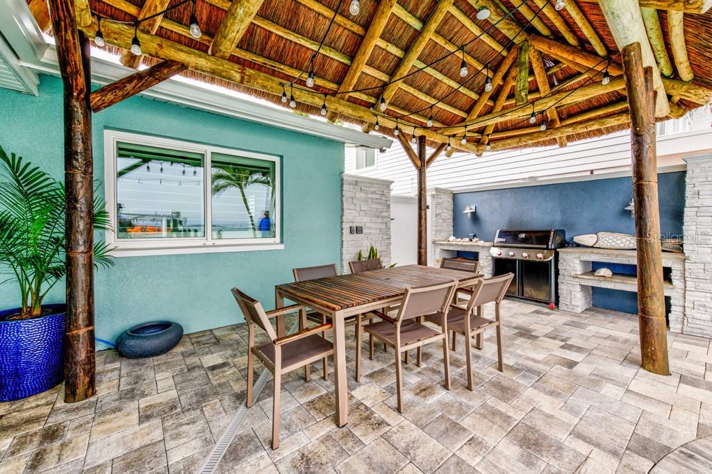 BOCA CIEGA ISLE - Residential