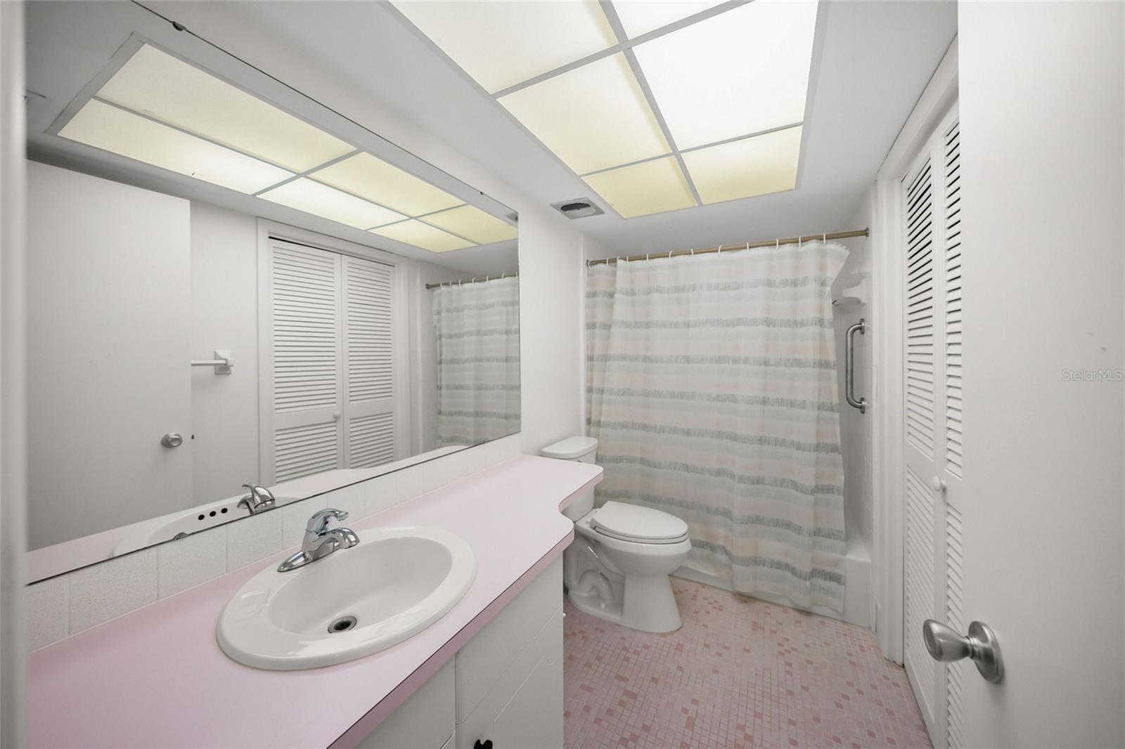 FOREST LAKES COUNTRY CLUB ESTATE - Residential