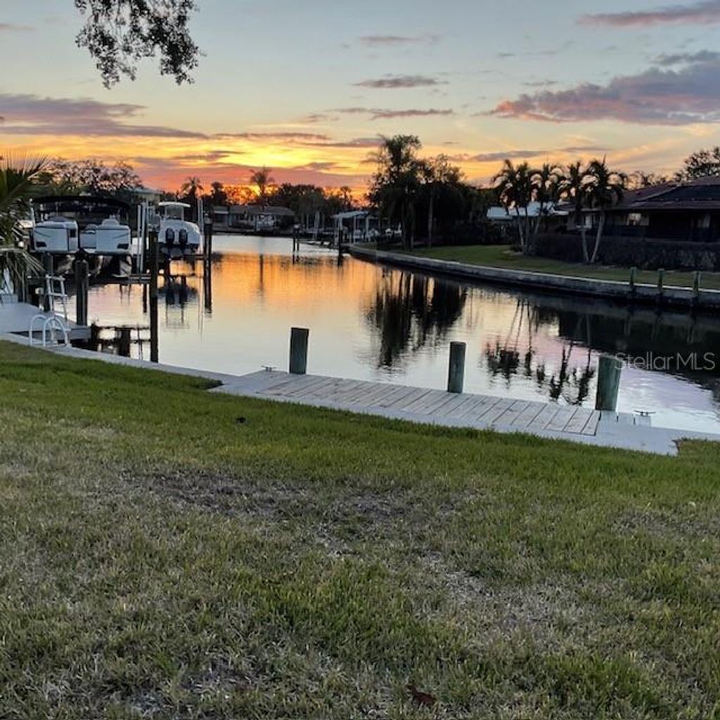 Photo of 5518 Shadow Lawn Drive, Sarasota, FL 34242 (MLS # A4658266)