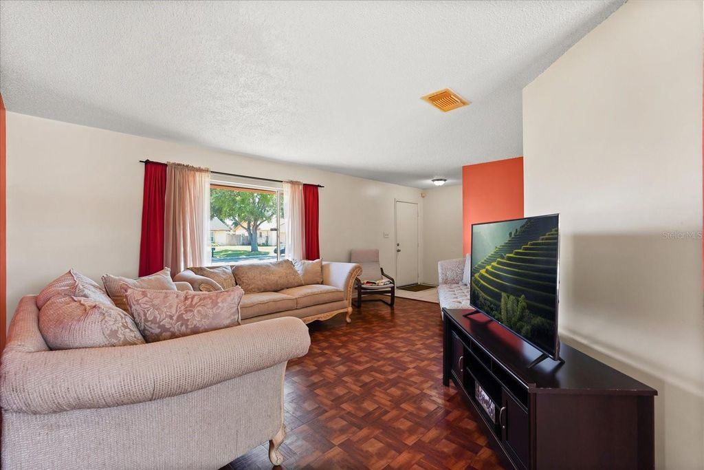 Photo of 2643 Camomile Drive, Orlando, FL 32837 (MLS # O6406054)