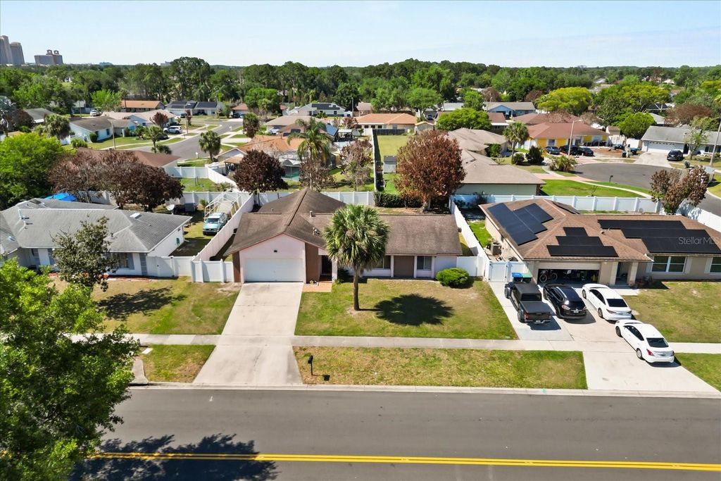 Photo of 2643 Camomile Drive, Orlando, FL 32837 (MLS # O6406054)