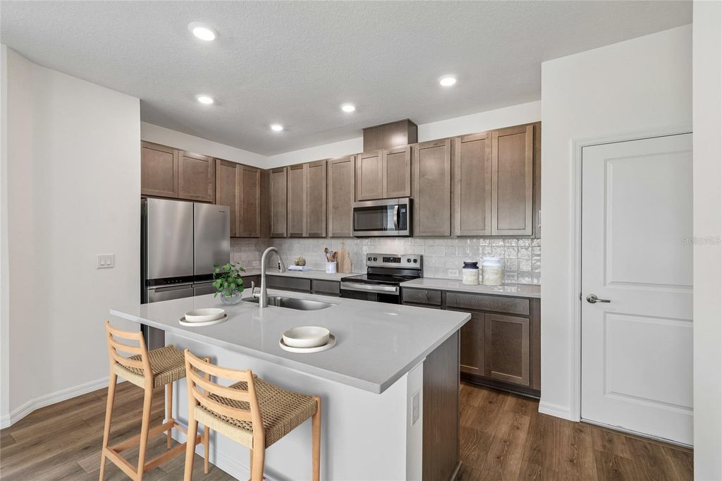Photo of 6408 Jensen View Avenue, Apollo Beach, FL 33572 (MLS # TB8479508)