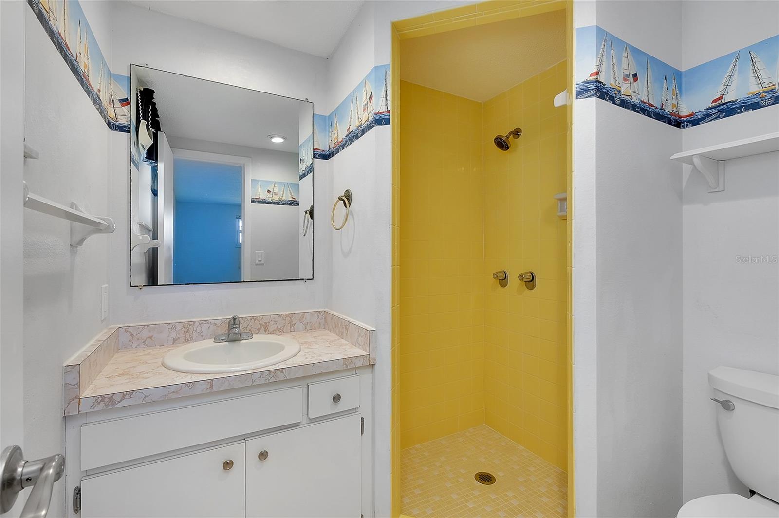 CIRCLE WOODS OF VENICE 2 - Residential