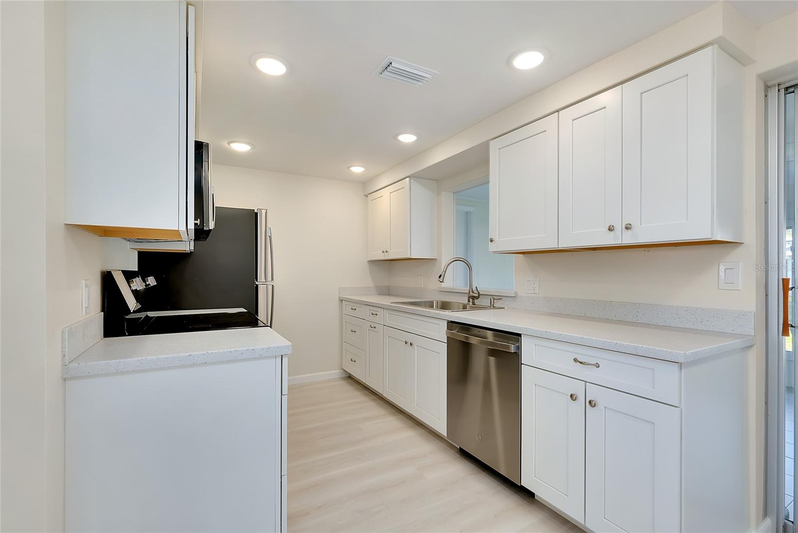 CIRCLE WOODS OF VENICE 2 - Residential