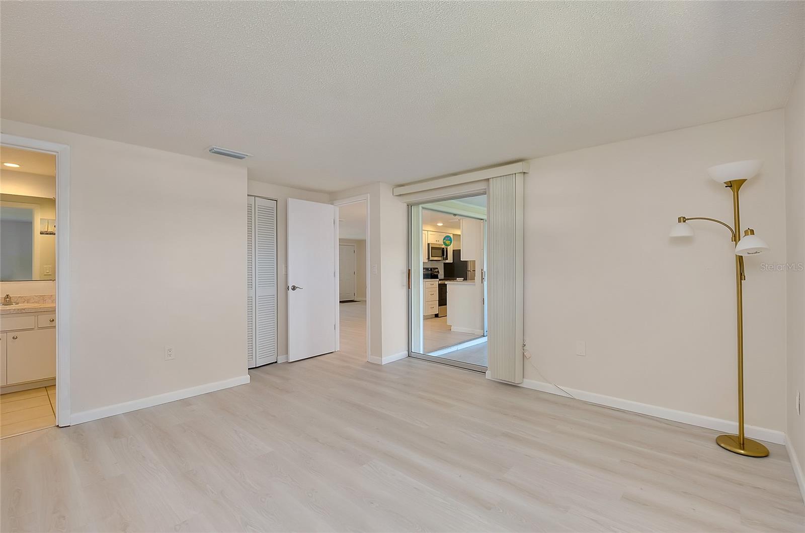 CIRCLE WOODS OF VENICE 2 - Residential