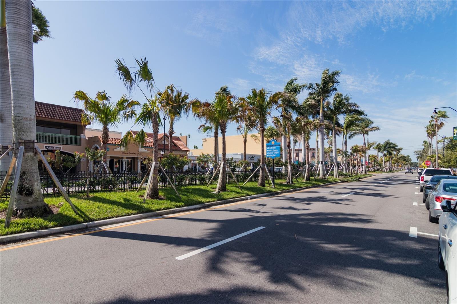 CIRCLE WOODS OF VENICE 2 - Residential