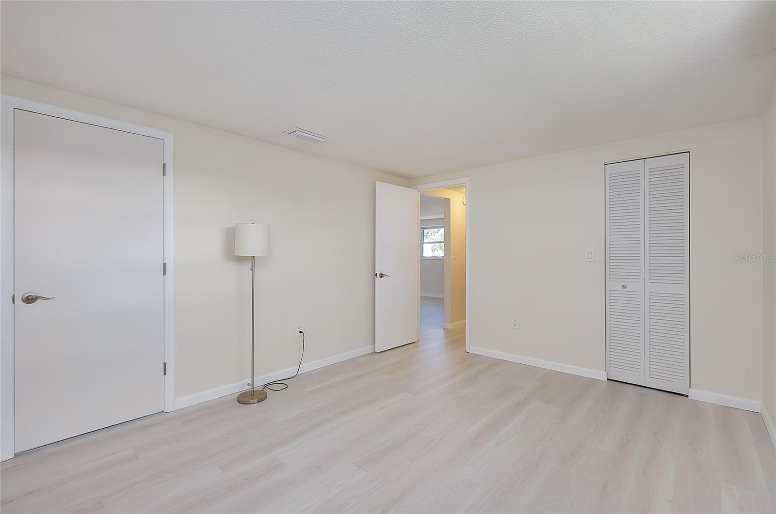 CIRCLE WOODS OF VENICE 2 - Residential