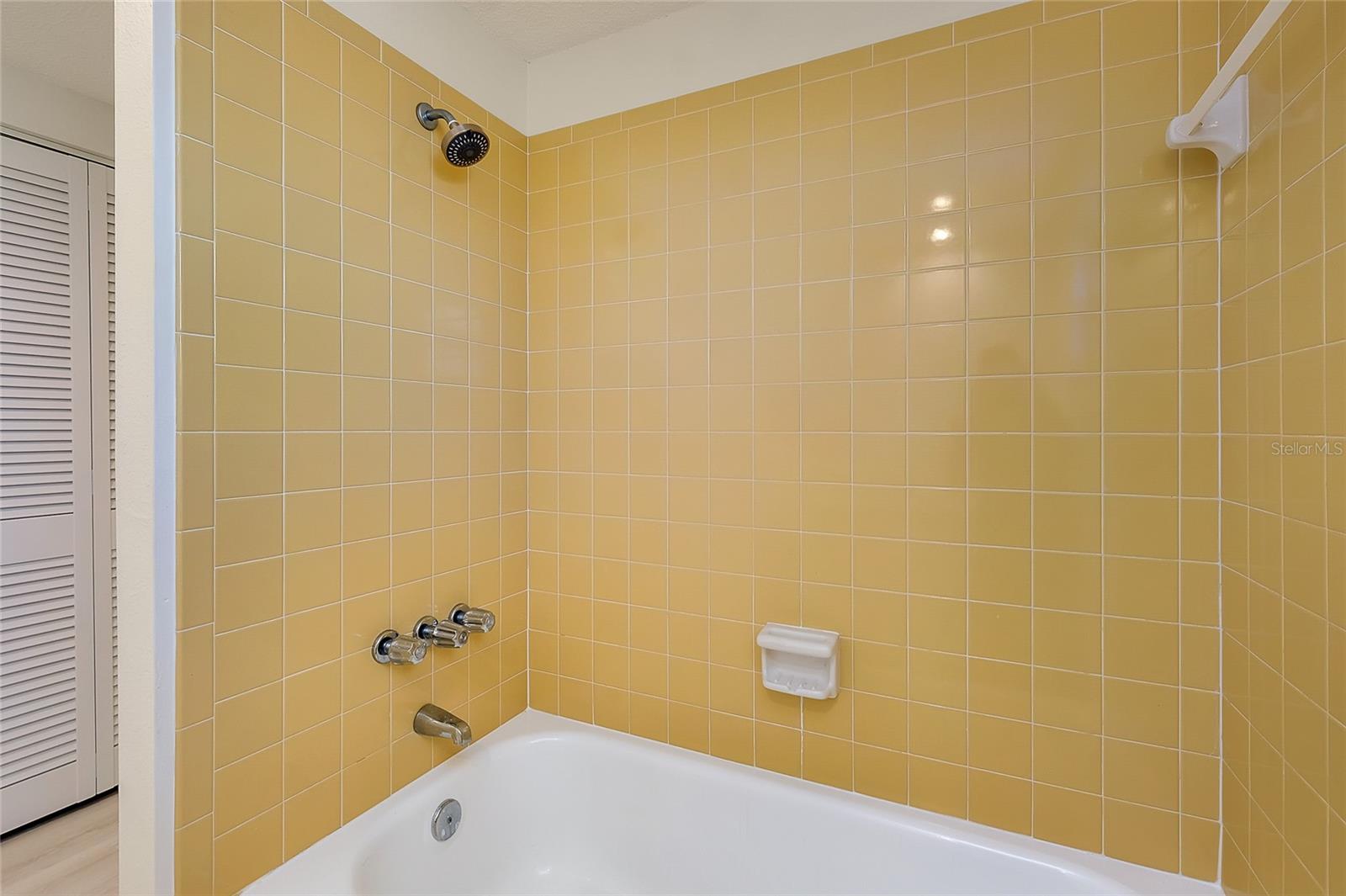 CIRCLE WOODS OF VENICE 2 - Residential