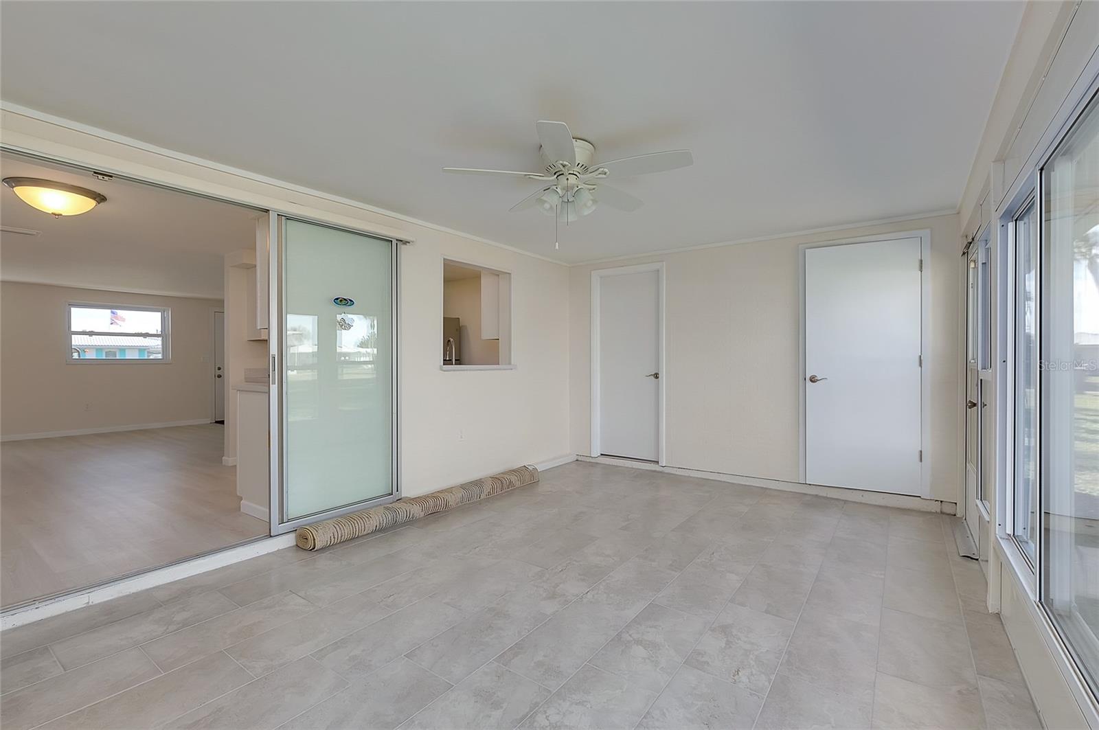 CIRCLE WOODS OF VENICE 2 - Residential