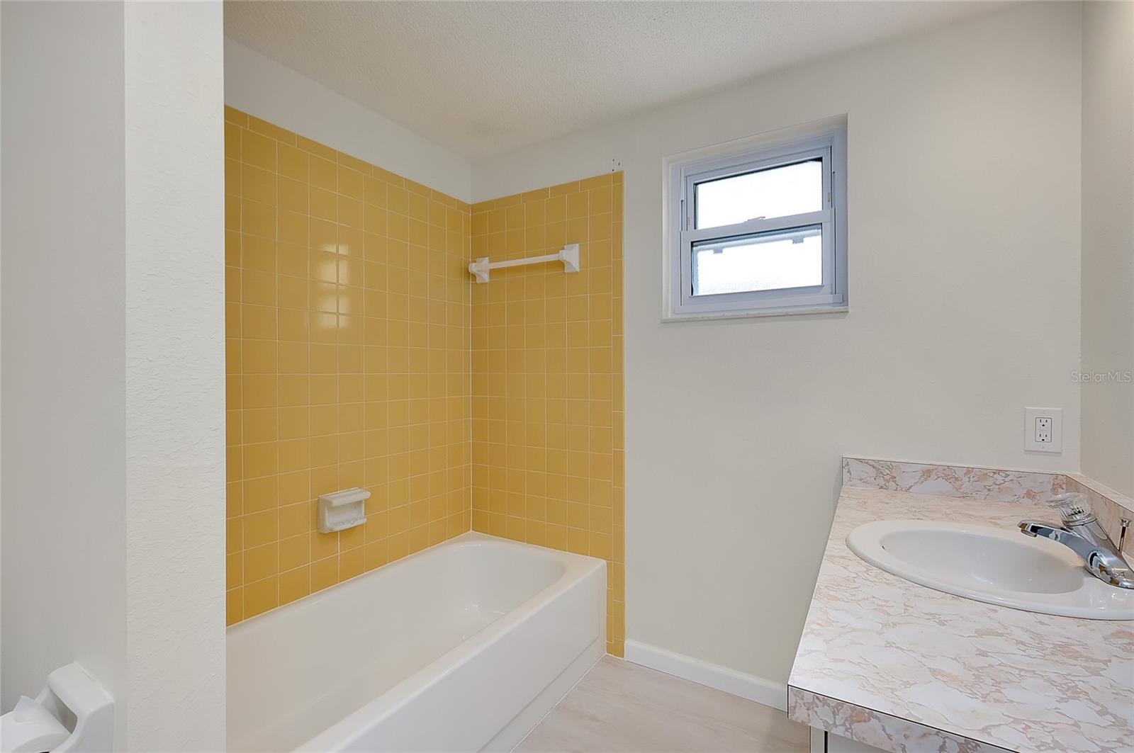 CIRCLE WOODS OF VENICE 2 - Residential