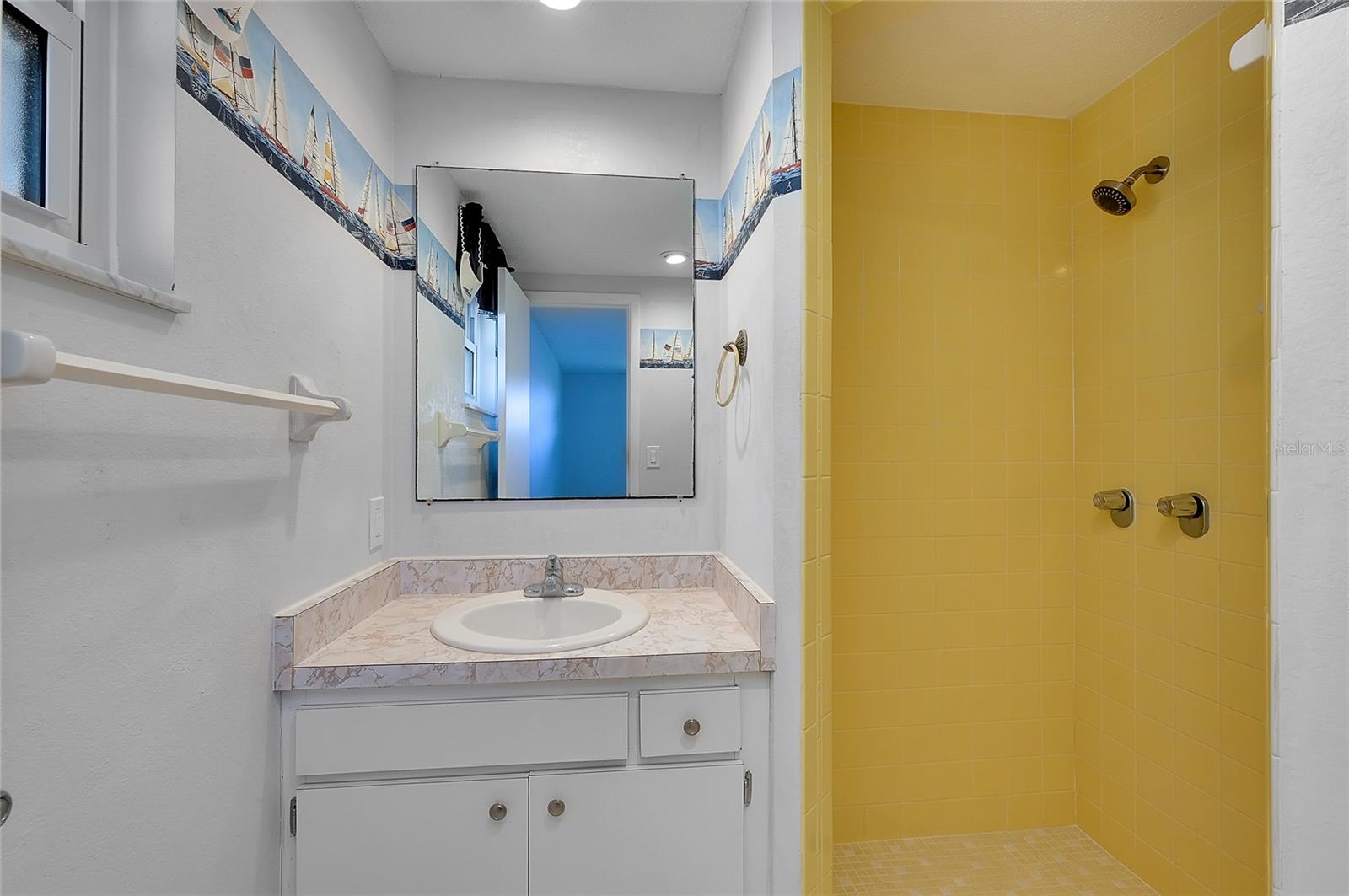 CIRCLE WOODS OF VENICE 2 - Residential