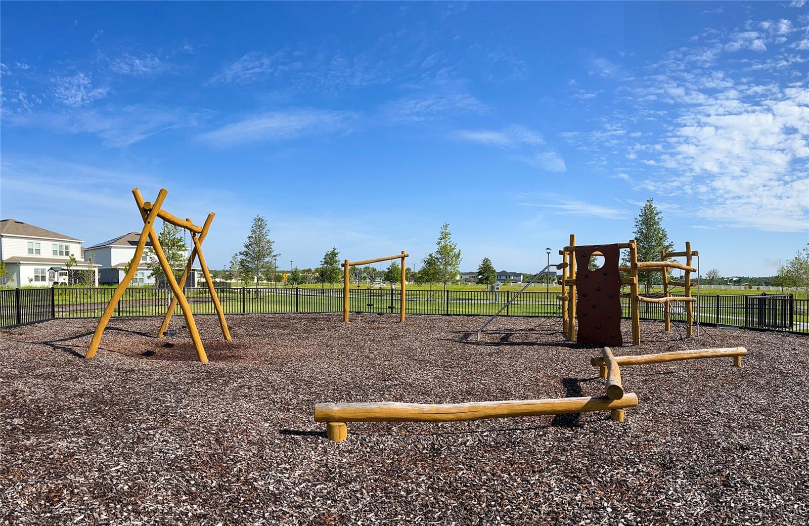 ISLES/LK NONA PH 3A - Residential Lease