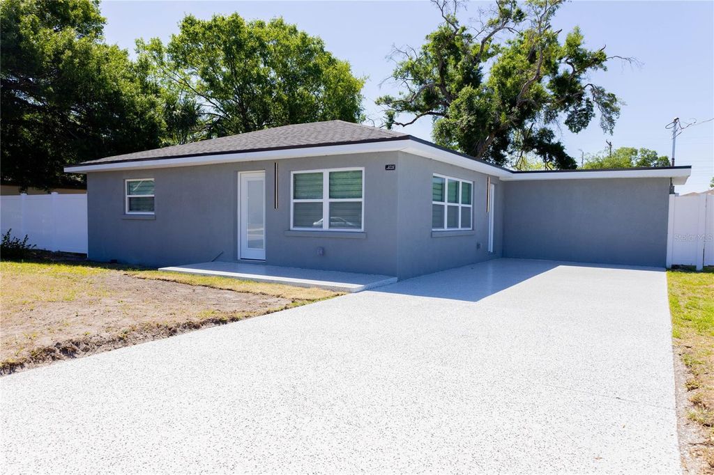 Photo of 2710 W Cypress Street, Tampa, FL 33609 (MLS # TB8499534)