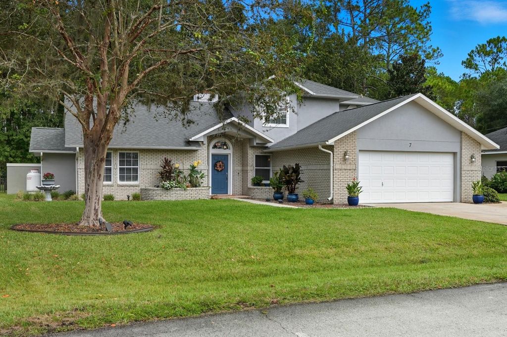 Photo of 7 Eight Iron Place, Palm Coast, FL 32164 (MLS # FC313199)
