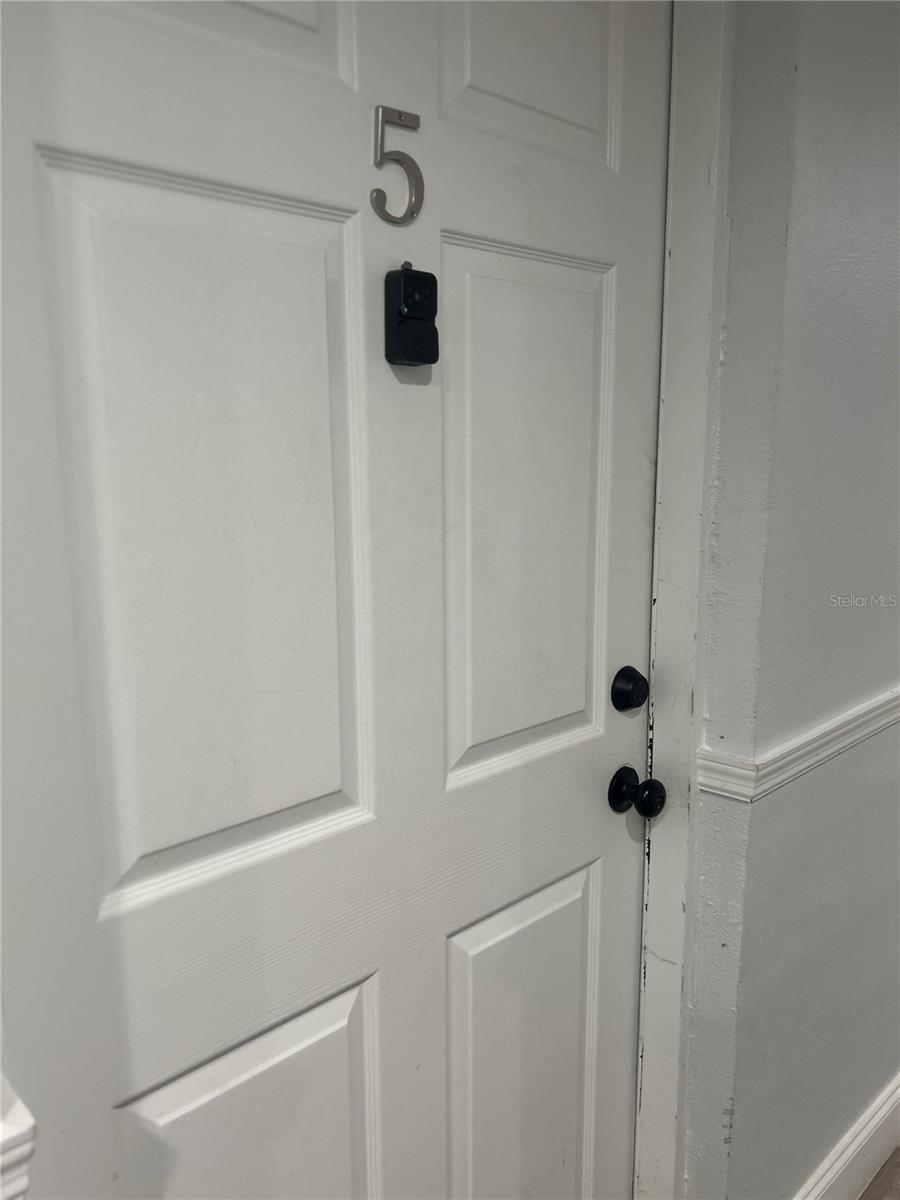 DREW GARDEN APTS - Residential Lease