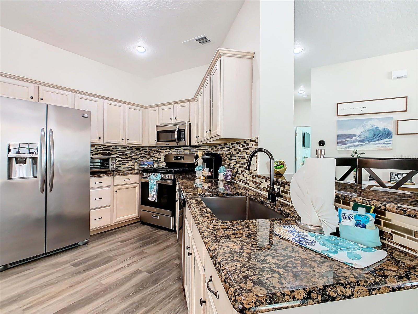 FAIRWAYS LAKE ESTATES PH 02 - Residential