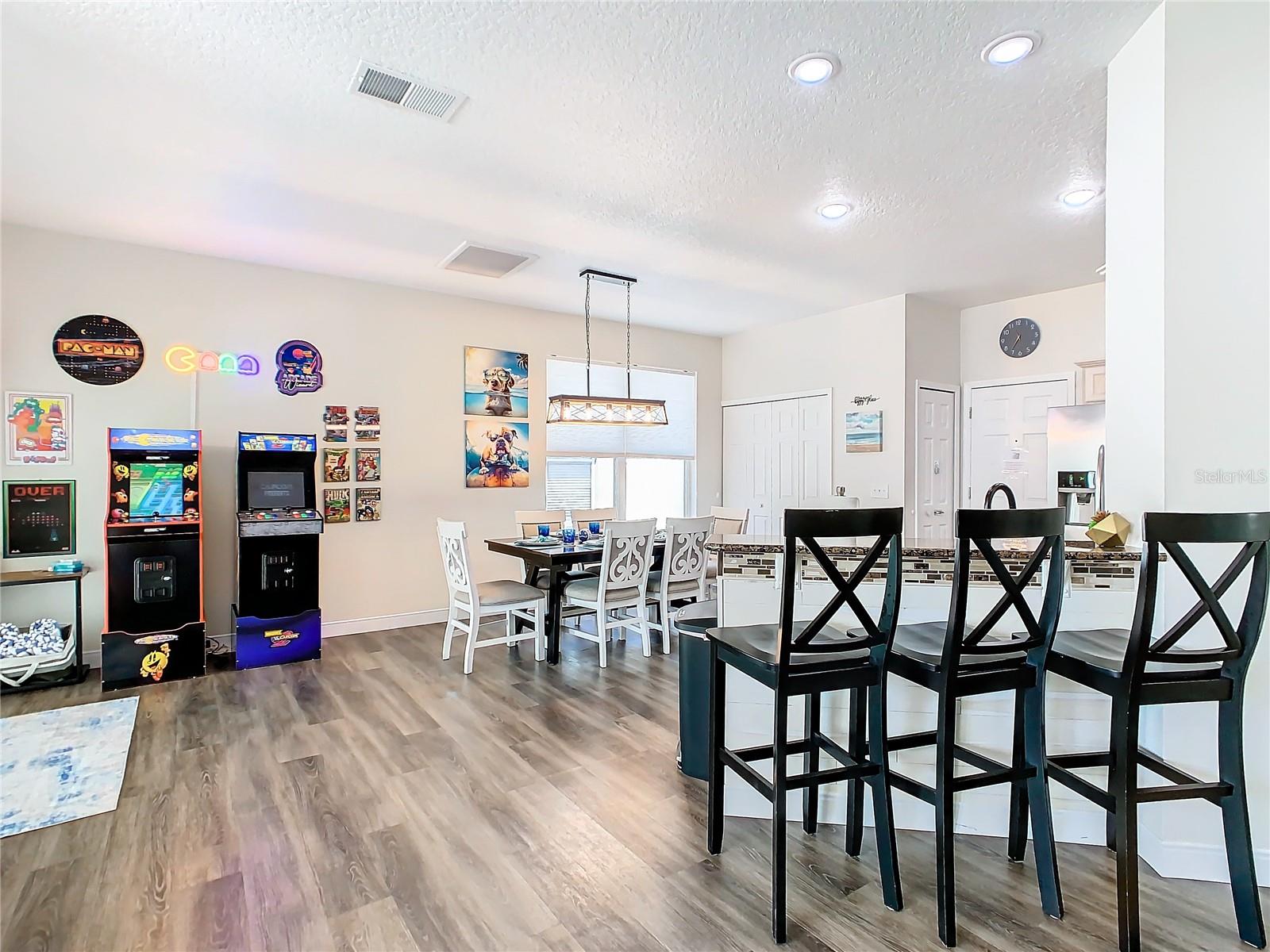 FAIRWAYS LAKE ESTATES PH 02 - Residential