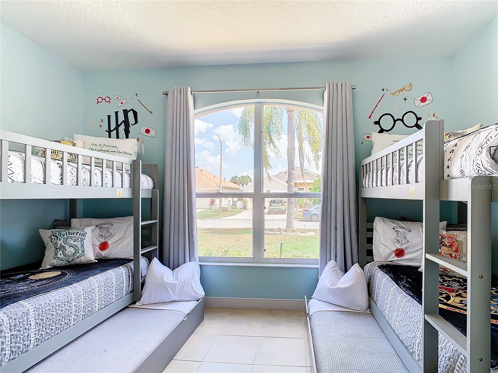 FAIRWAYS LAKE ESTATES PH 02 - Residential