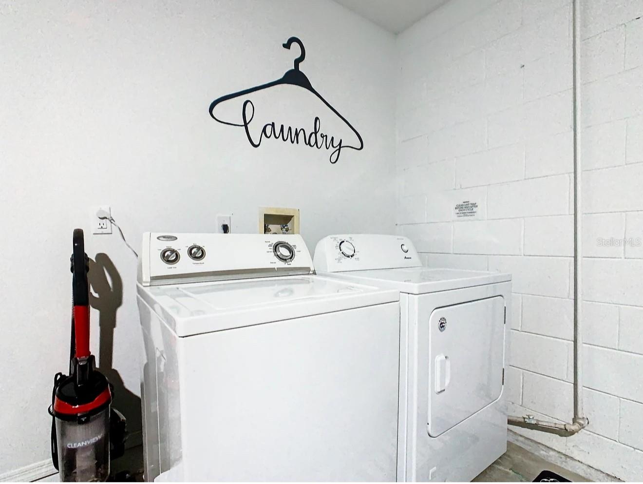 FAIRWAYS LAKE ESTATES PH 02 - Residential