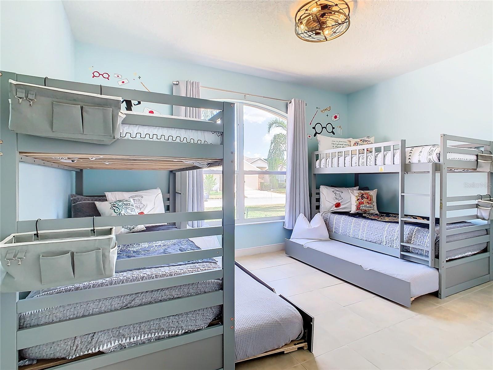 FAIRWAYS LAKE ESTATES PH 02 - Residential