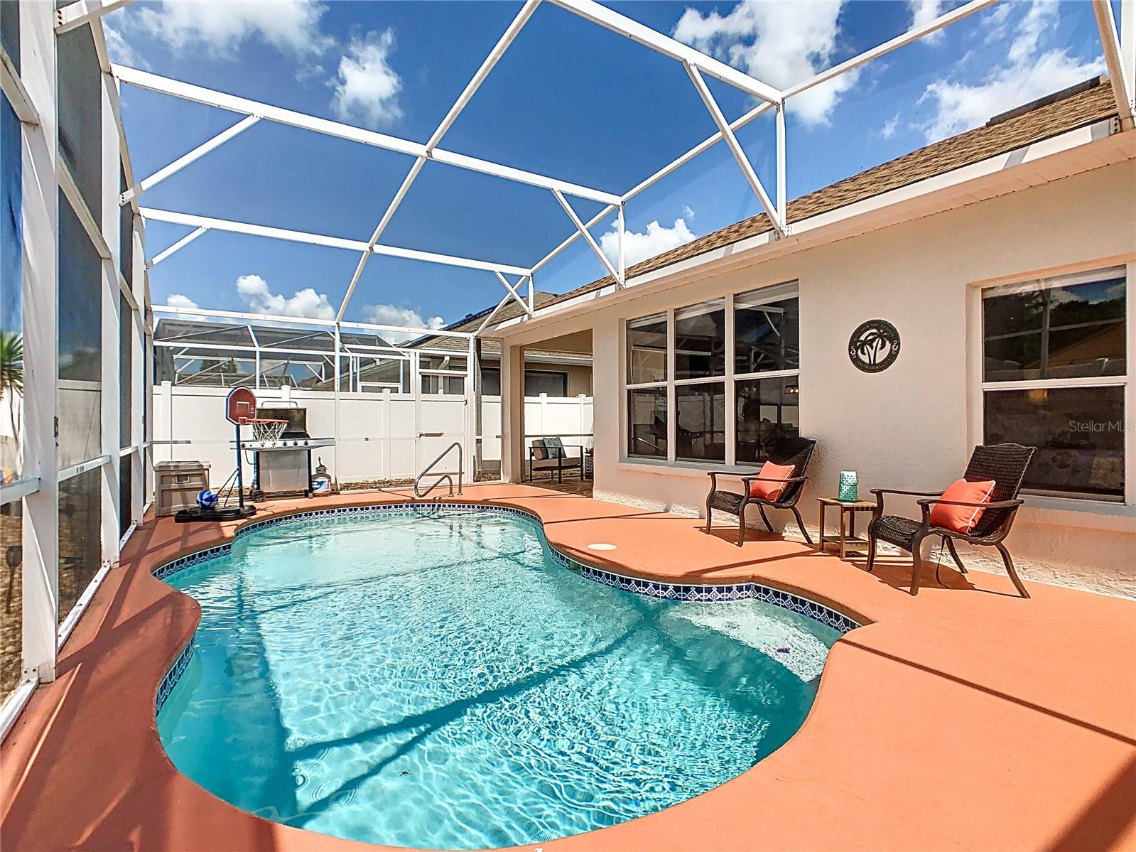 FAIRWAYS LAKE ESTATES PH 02 - Residential